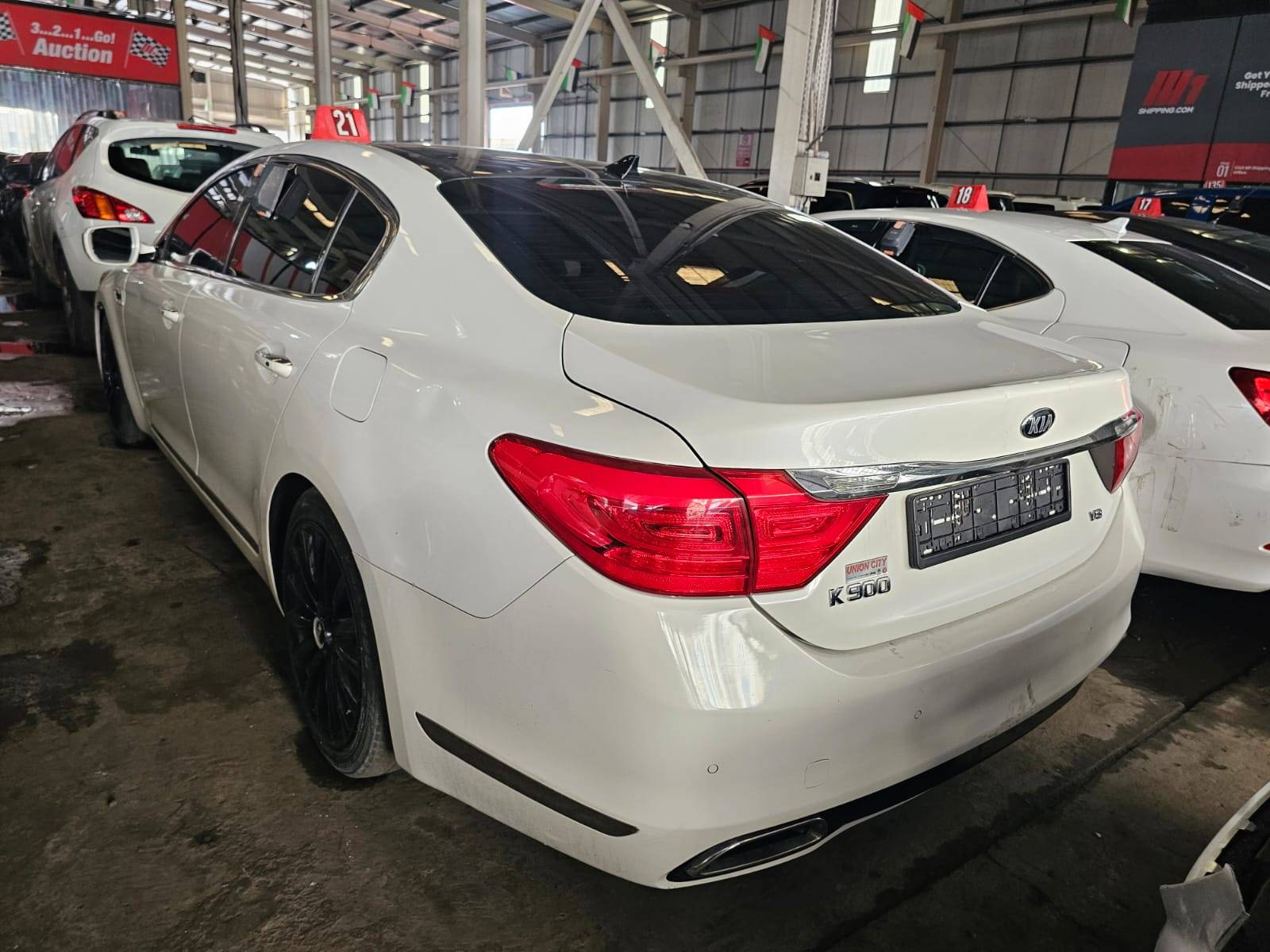 2015 KIA K900 — Lot 9F6021724 — Main - Marhaba Auctions Used Cars - Image 4