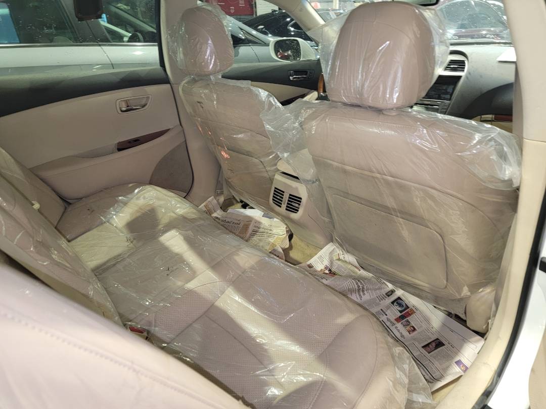 2011 LEXUS ES 350 — 112142 Miles — Lot 2445725 - Marhaba Auctions Used Cars - Image 5