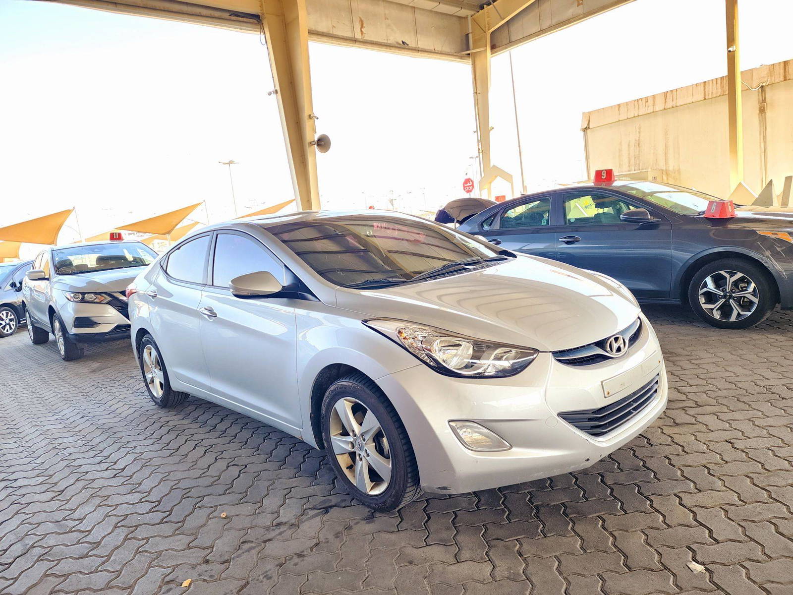 2012 HYUNDAI AVANTE — 155796 KM — Lot 623006 — Souq - Marhaba Auctions Used Cars - Image 4