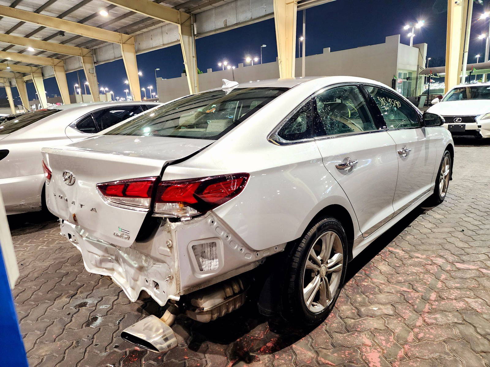 2018 HYUNDAI SONATA — 78685 Miles — Lot JH715698 — Souq - Marhaba Auctions Used Cars - Image 4