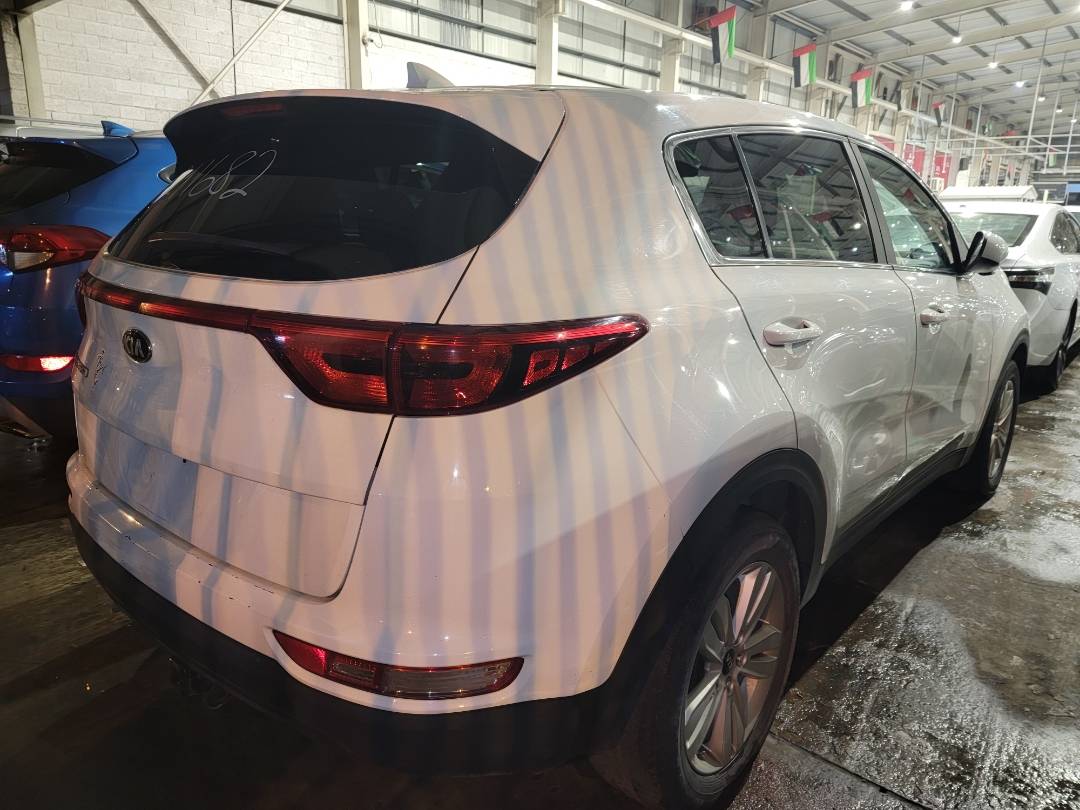 2017 KIA SPORTAGE — 161133 Miles — Lot H7211682 — Souq - Marhaba Auctions Used Cars - Image 3