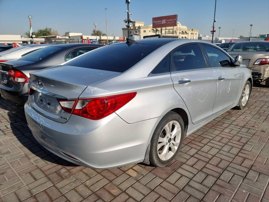 2013 HYUNDAI SONATA — 205345 Miles — Lot 125487 — Ind. 12 - Marhaba Auctions Used Cars - Image 4