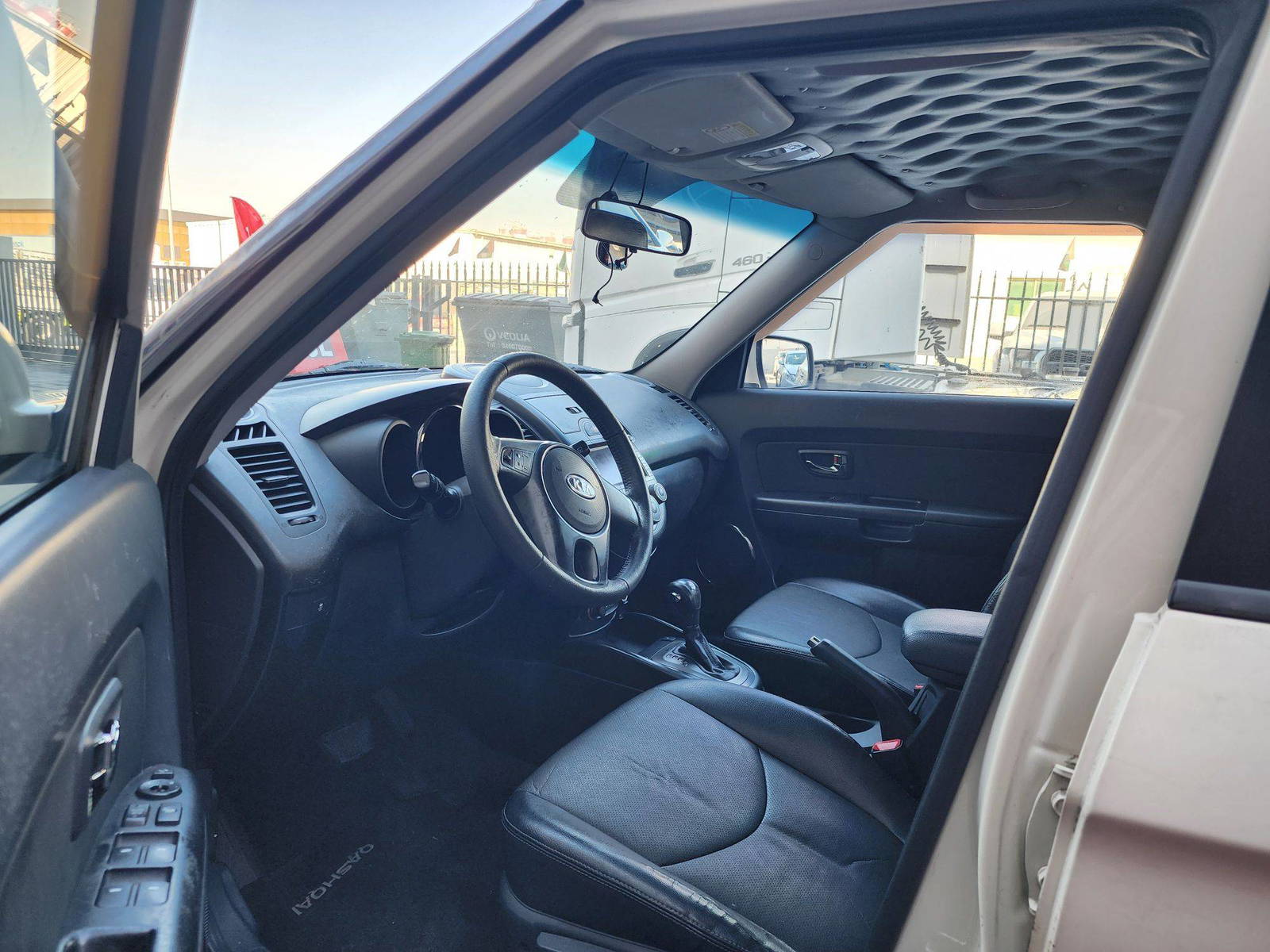 2011 KIA SOUL — 246120 KM — Lot 255511 — Souq - Marhaba Auctions Used Cars - Image 9
