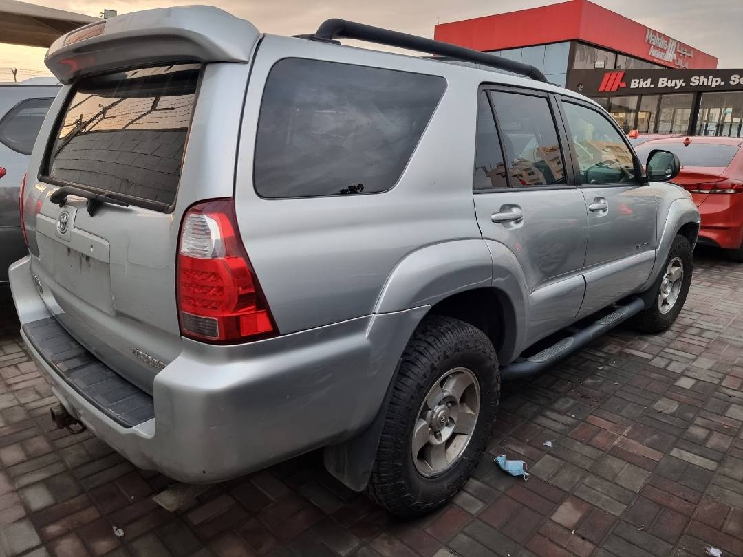 2009 TOYOTA 4RUNNER SR5 — 226718 Miles — Lot 75728274 — Souq - Marhaba Auctions Used Cars - Image 4