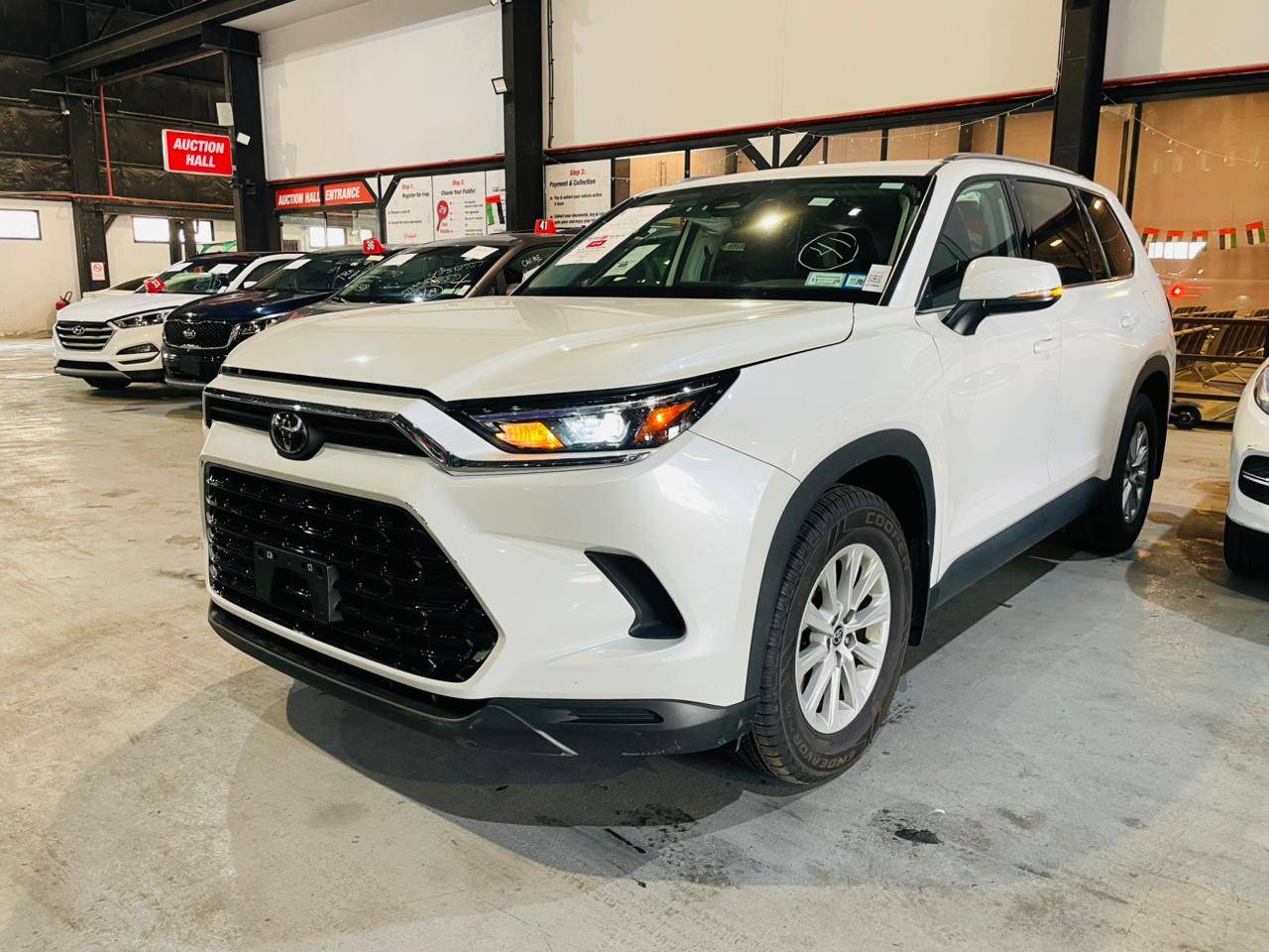 TOYOTA GRAND HIGHLANDER