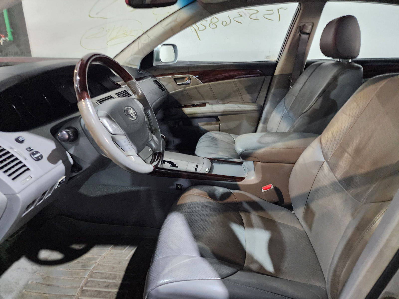 2008 TOYOTA AVALON — 219016 Miles — Lot 75536824 — Al Quoz - Marhaba Auctions Used Cars - Image 10