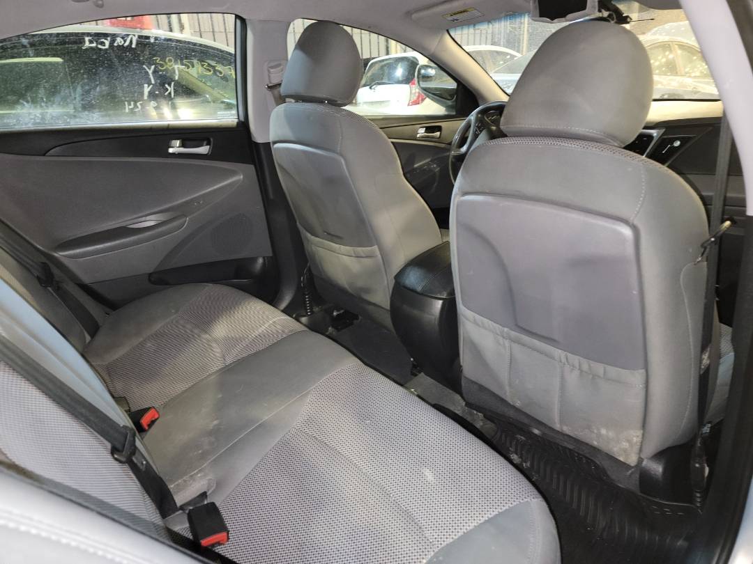 2012 HYUNDAI SONATA — 202980 Miles — Lot 80446883 - Marhaba Auctions Used Cars - Image 4
