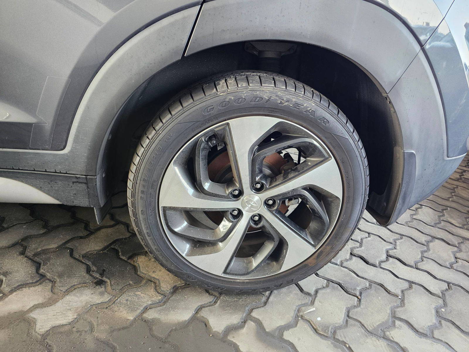 2018 HYUNDAI TUCSON — 96543 Miles — Lot 49649645 — Souq - Marhaba Auctions Used Cars - Image 11