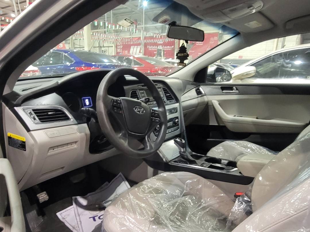 2017 HYUNDAI SONATA — 175018 Miles — Lot H531810 — Main - Marhaba Auctions Used Cars - Image 6