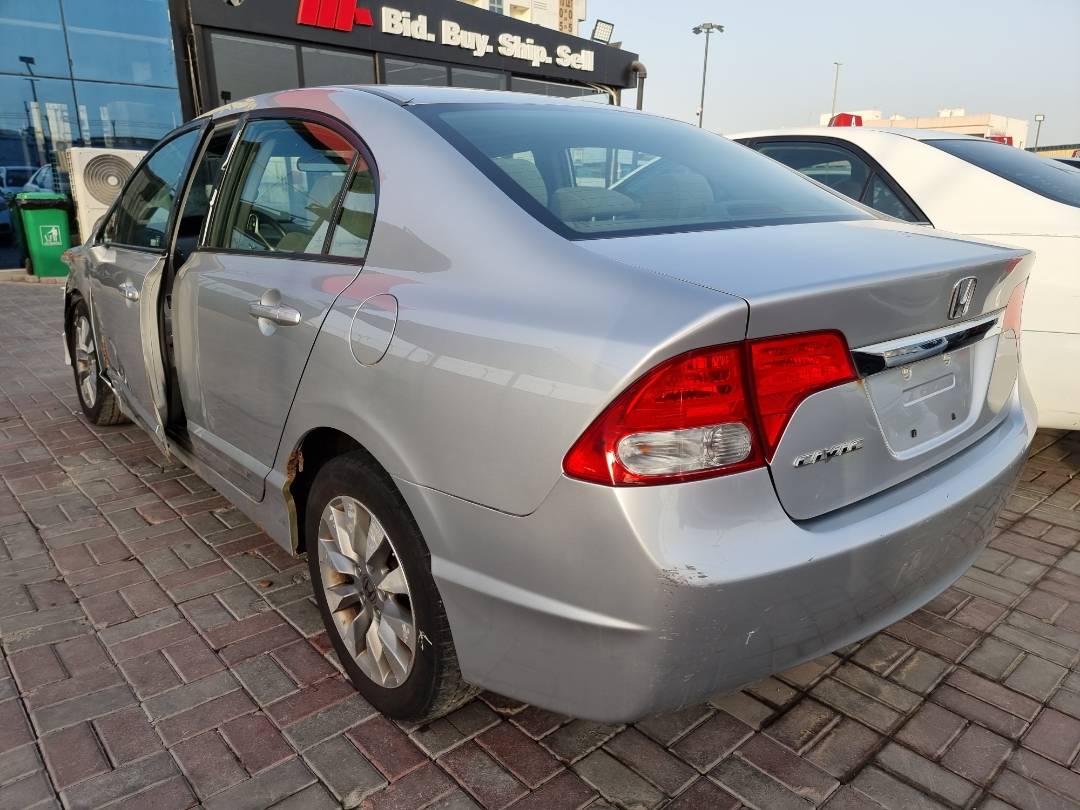 2011 HONDA CIVIC — 151545 Miles — Lot 215478 — Souq - Marhaba Auctions Used Cars - Image 4
