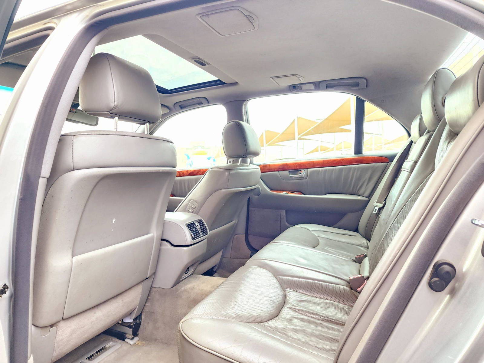 2005 LEXUS LS 430 — 225237 Miles — Lot 50179342 — Souq - Marhaba Auctions Used Cars - Image 6