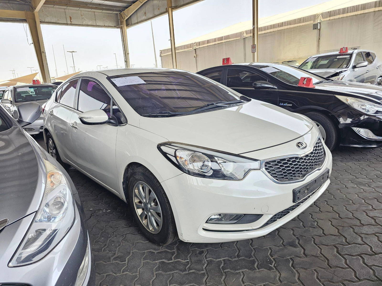 2015 KIA K3 — 208242 KM — Lot 908780 — Souq - Marhaba Auctions Used Cars - Image 3