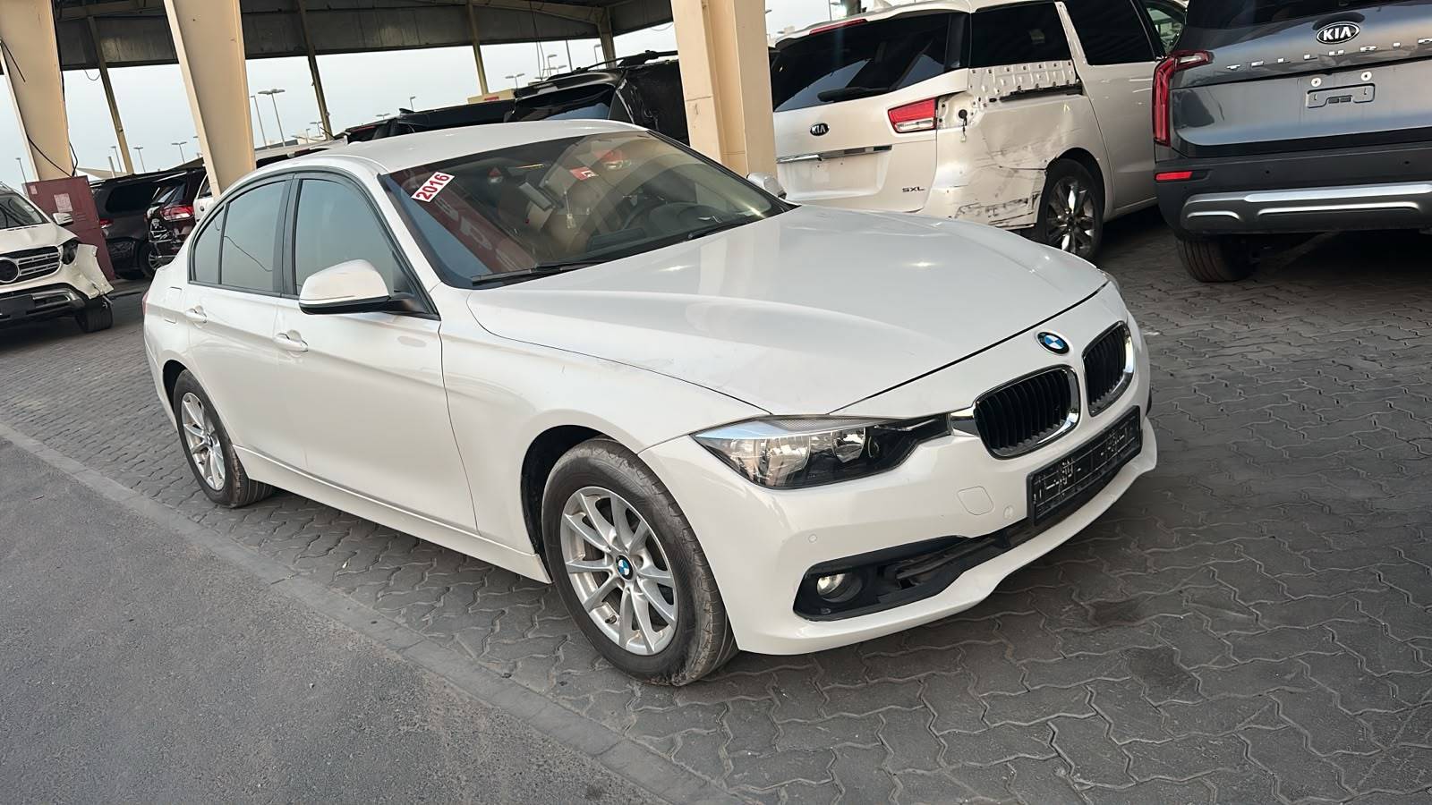 2016 BMW 318i — 192083 KM — Lot 03GK489896 — Souq - Marhaba Auctions Used Cars - Image 5