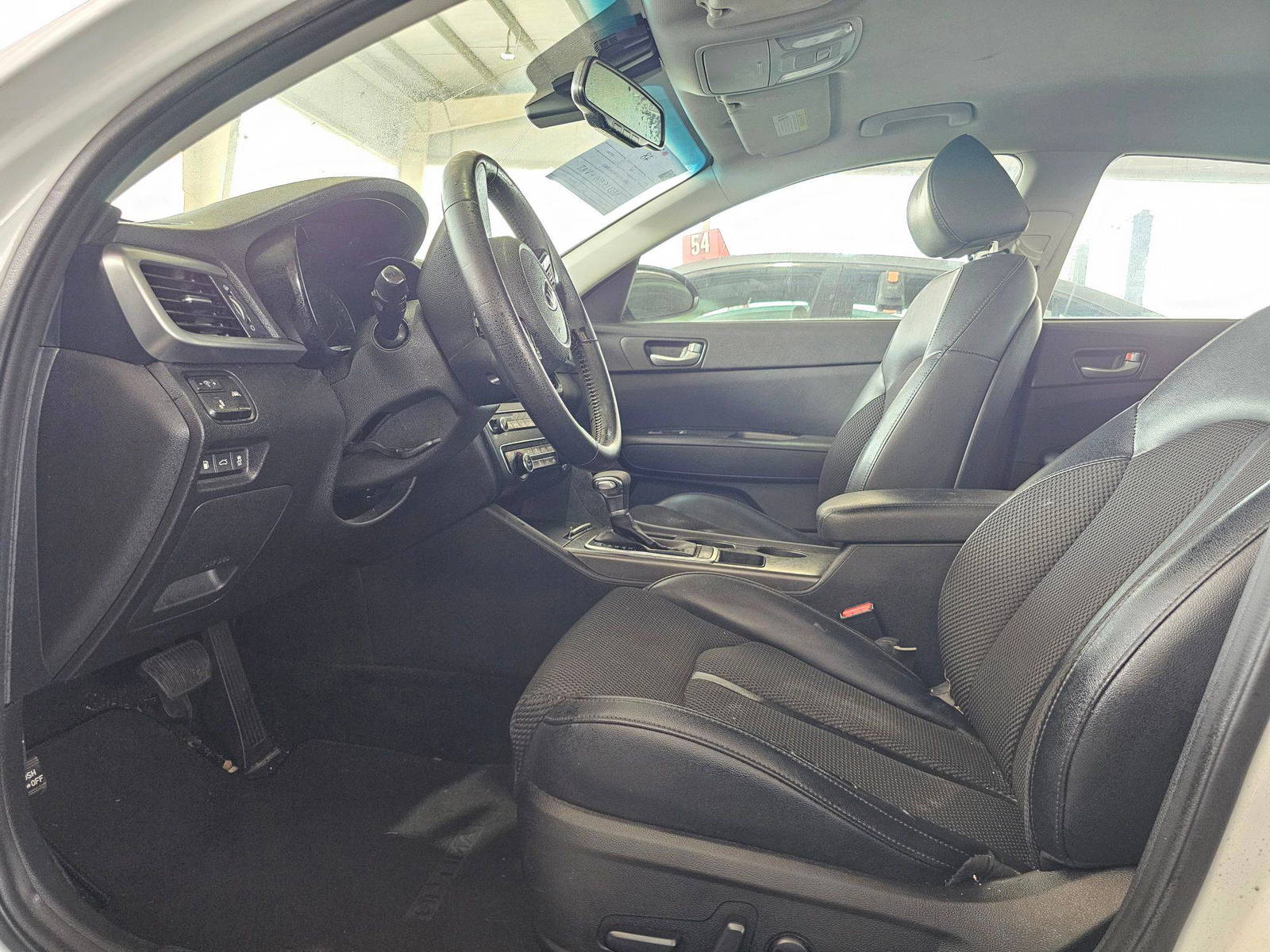 2019 KIA OPTIMA — 101673 Miles — Lot 139981 — Ind. 12 - Marhaba Auctions Used Cars - Image 8