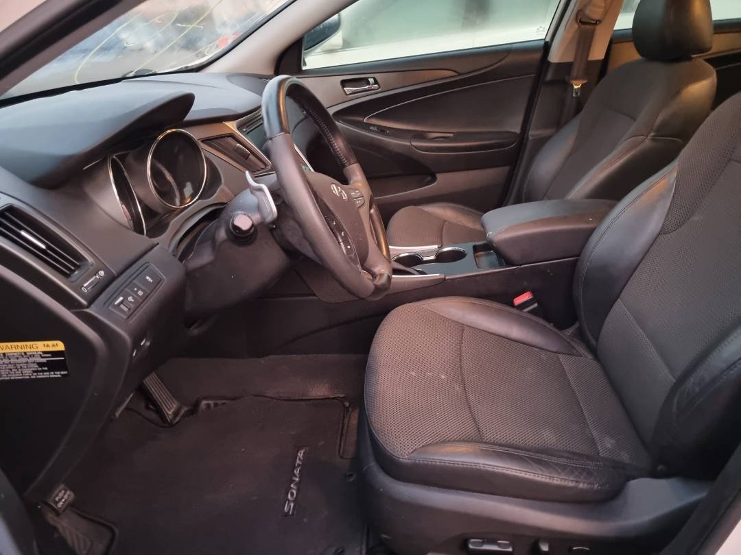 2012 HYUNDAI SONATA — 152776 Miles — Lot 124578 — Souq - Marhaba Auctions Used Cars - Image 8
