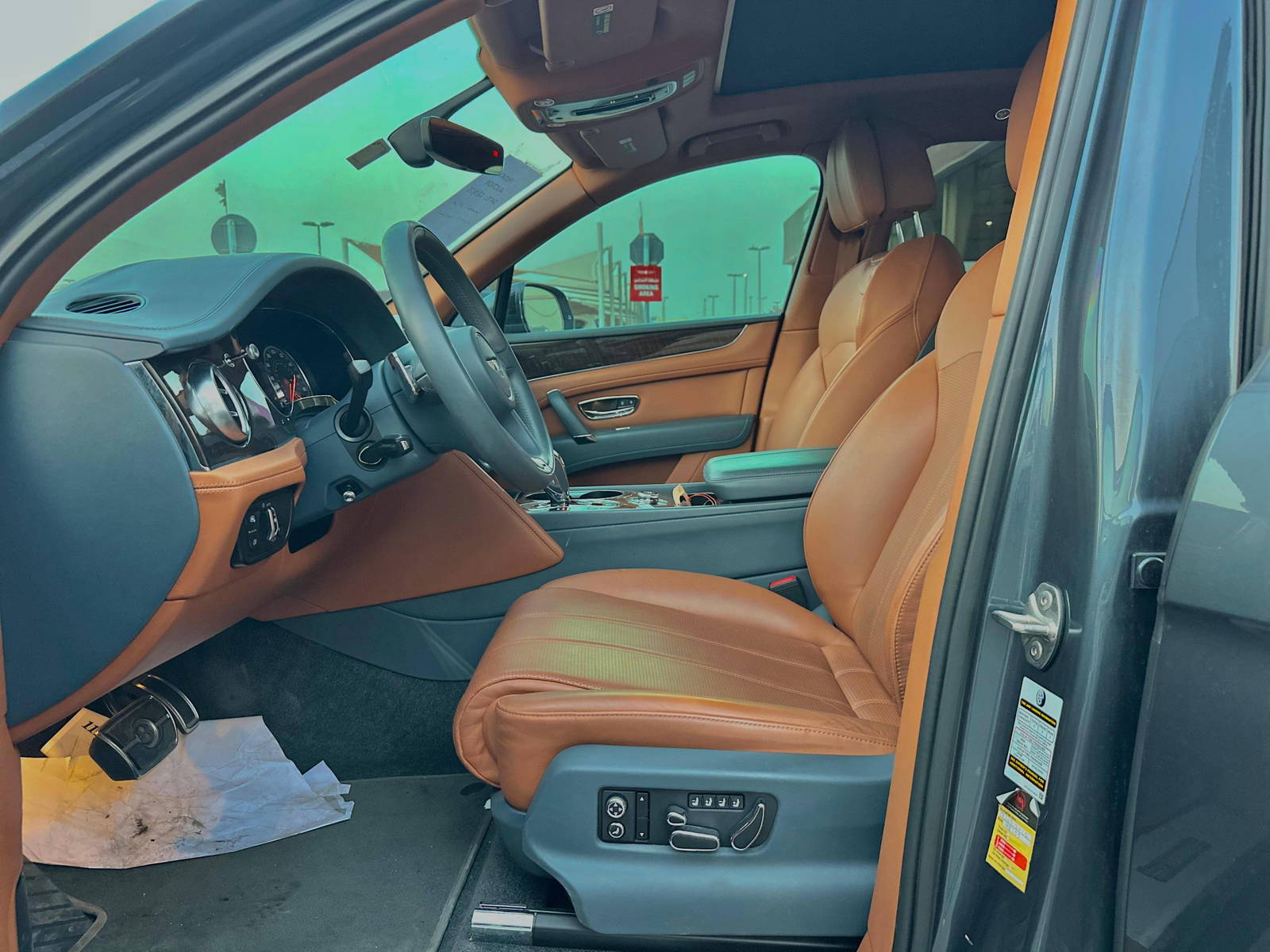 2019 BENTLEY BENTAYGA — 54773 KM — Lot 25195 — Al Quoz - Marhaba Auctions Used Cars - Image 11