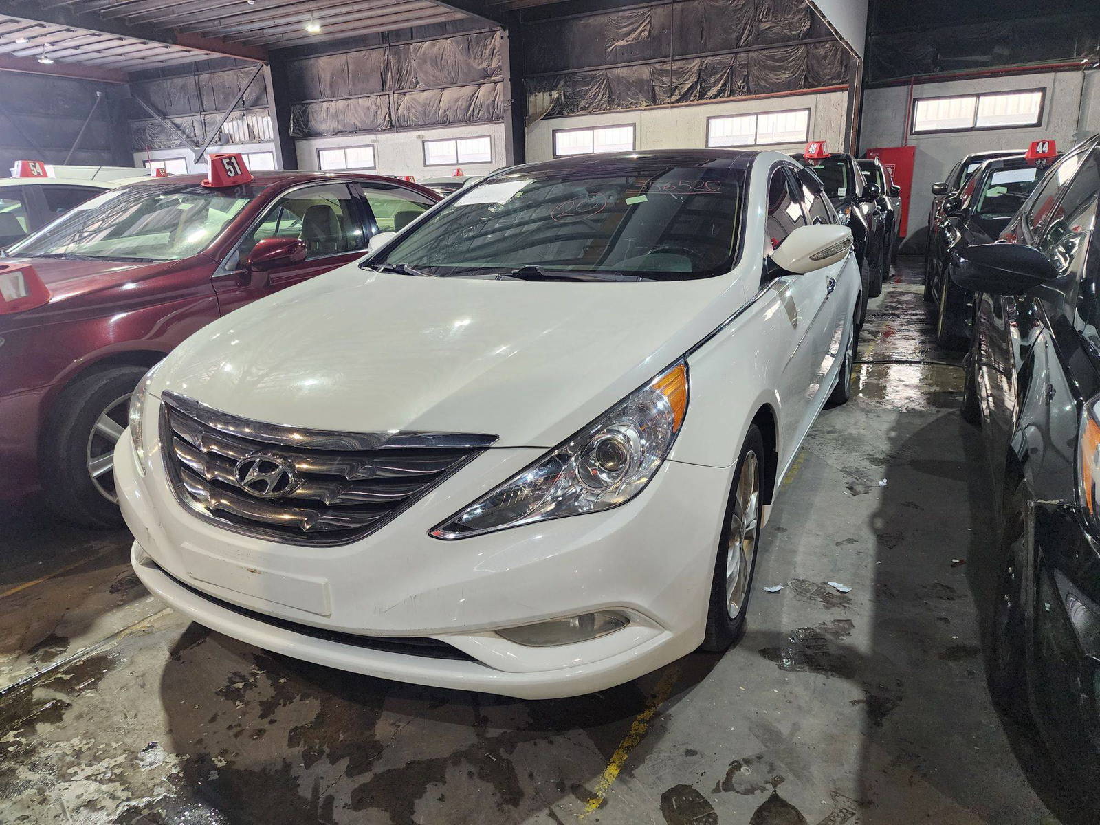 2012 HYUNDAI SONATA — 186358 Miles — Lot 42247788 — Al Quoz - Marhaba Auctions Used Cars - Image 5