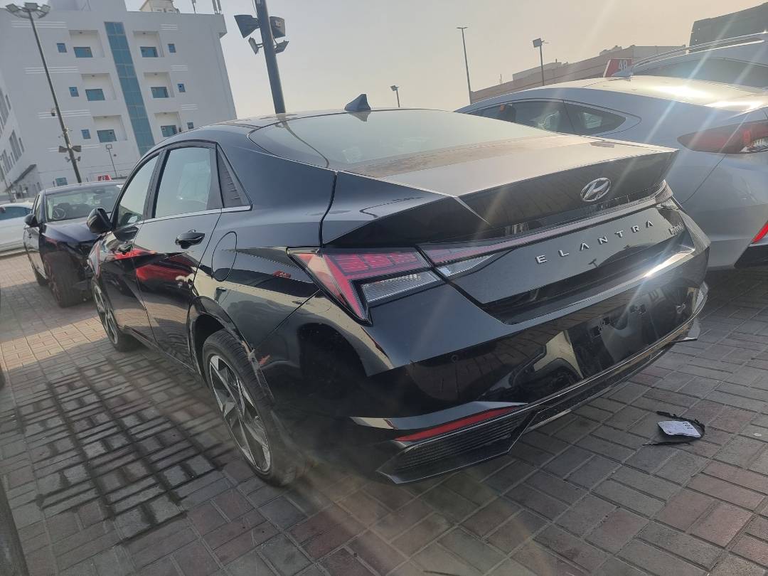 2022 HYUNDAI ELANTRA — 40864 Miles — Lot 022584 — Souq - Marhaba Auctions Used Cars - Image 3