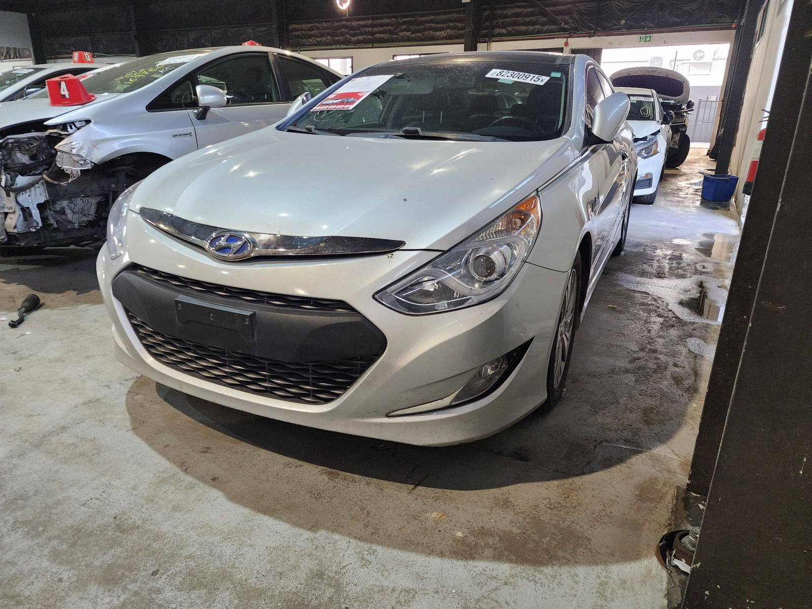 2015 HYUNDAI SONATA — 170656 Miles — Lot 82300915 — Al Quoz - Marhaba Auctions Used Cars - Image 4
