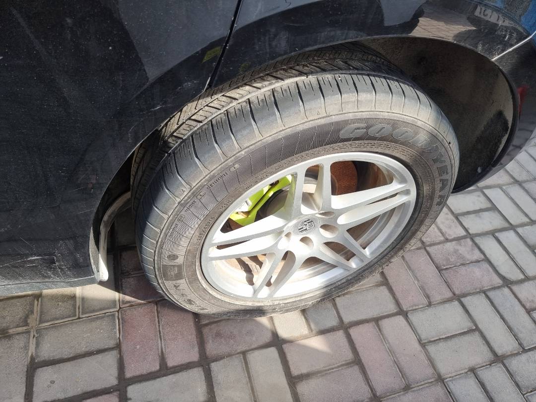 PORSCHE MACAN 2017 - Marhaba Auction Used Cars - Image 8