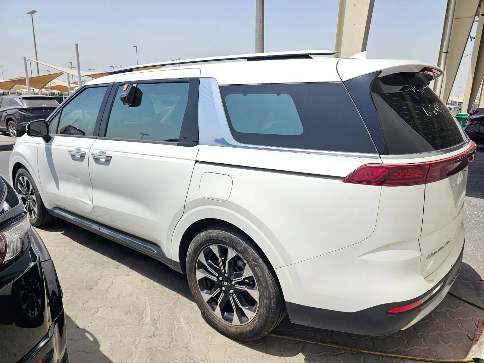 KIA CARNIVAL LX 2021 - Marhaba Auction Used Cars - Image 3
