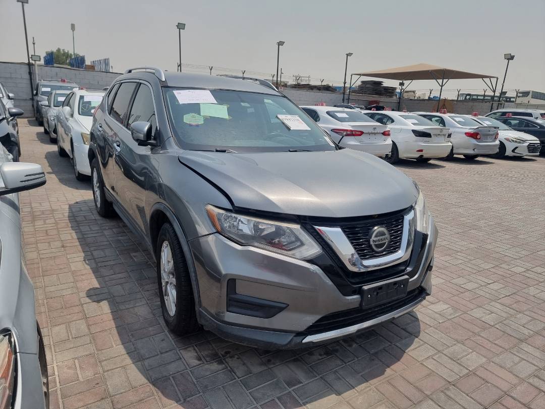 Nissan Rogue 2018 view 2