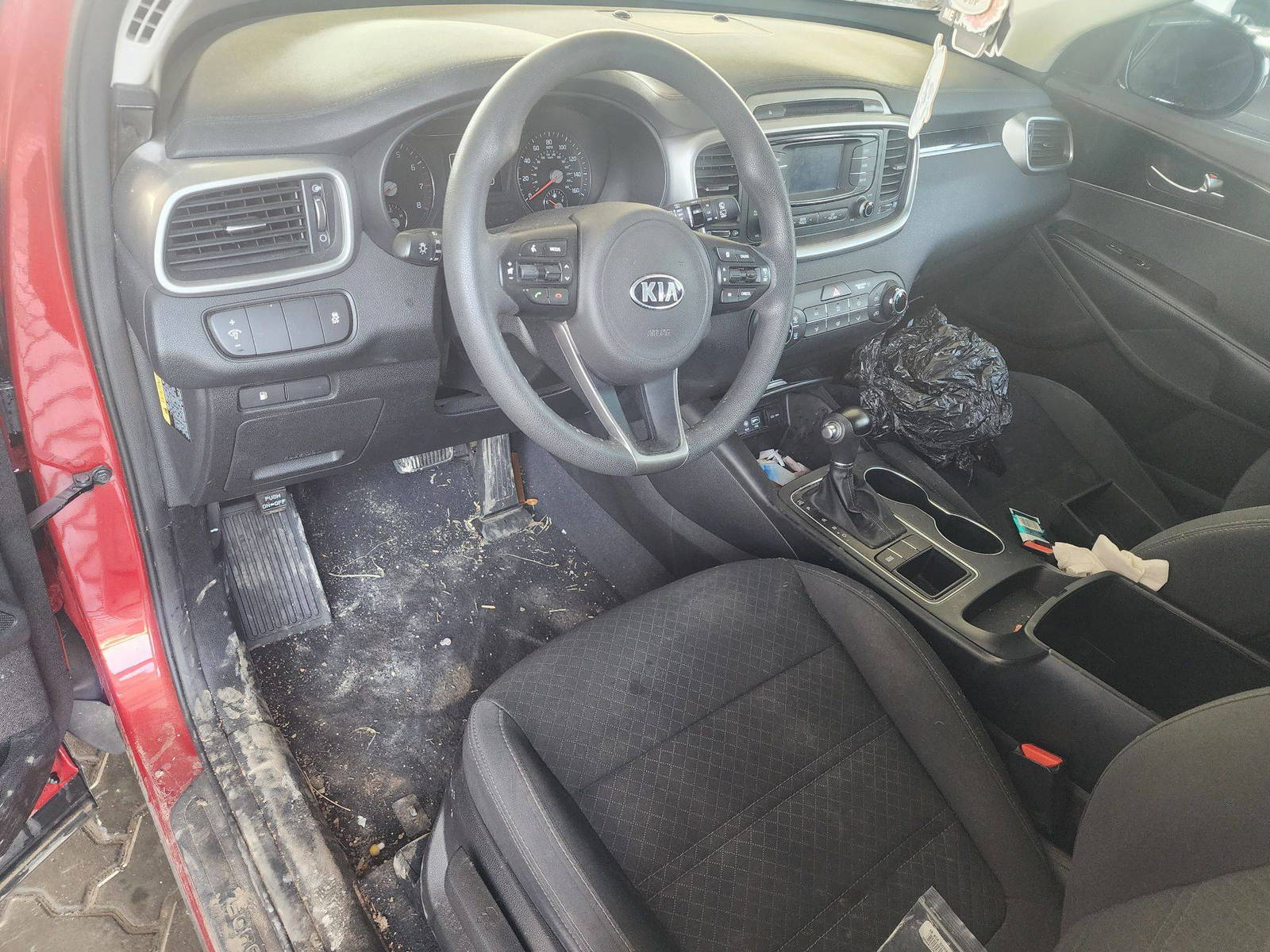 2018 KIA SORENTO — 93878 Miles — Lot 66885763 - Marhaba Auctions Used Cars - Image 9