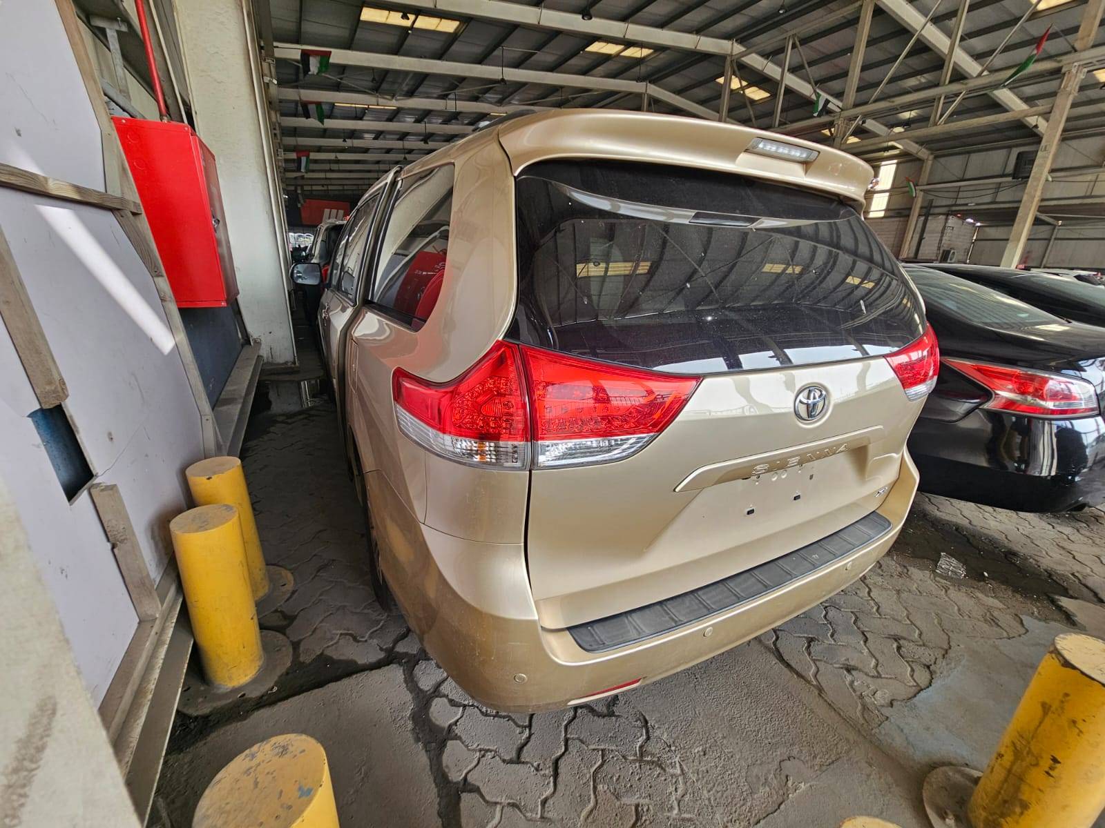 TOYOTA SIENNA 2011 - Marhaba Auction Used Cars - Image 6