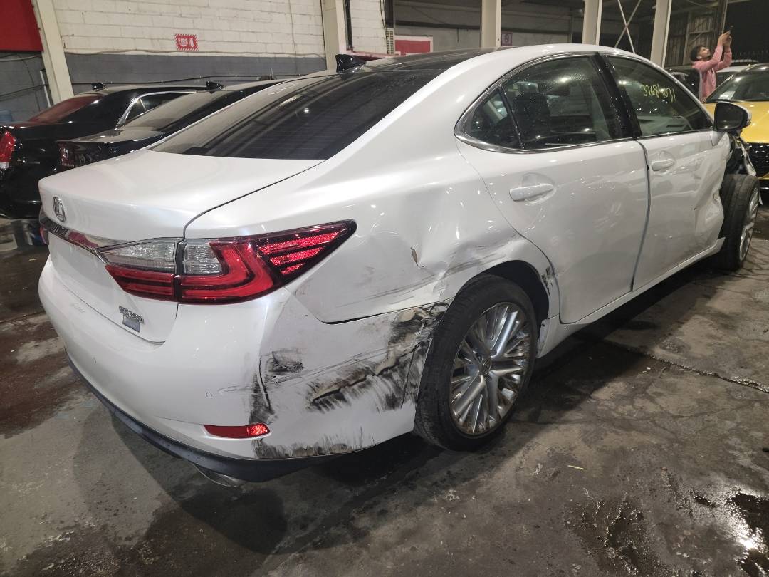 2016 LEXUS ES 350 — 47541 Miles — Lot 237373 - Marhaba Auctions Used Cars - Image 3