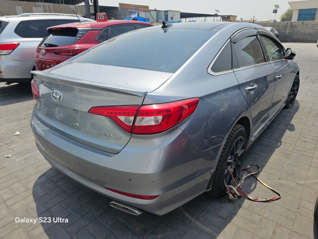 2017 HYUNDAI SONATA — 216374 KM — Lot H589849 — Souq - Marhaba Auctions Used Cars - Image 4