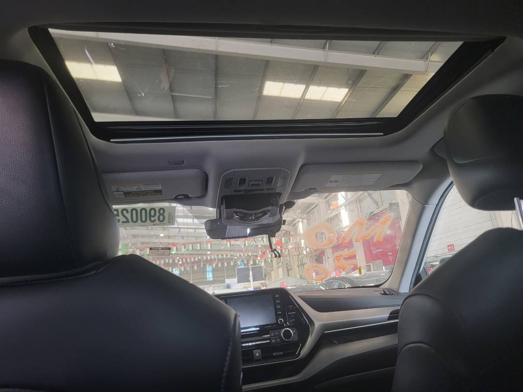 2021 TOYOTA HIGHLANDER — 109667 Miles — Lot S527166 — Main - Marhaba Auctions Used Cars - Image 8