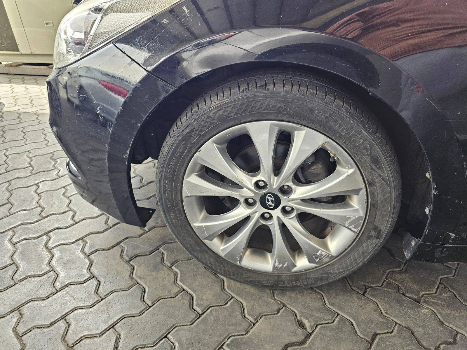 2012 HYUNDAI GRANDEUR — 227017 KM — Lot 190535 — Souq - Marhaba Auctions Used Cars - Image 10