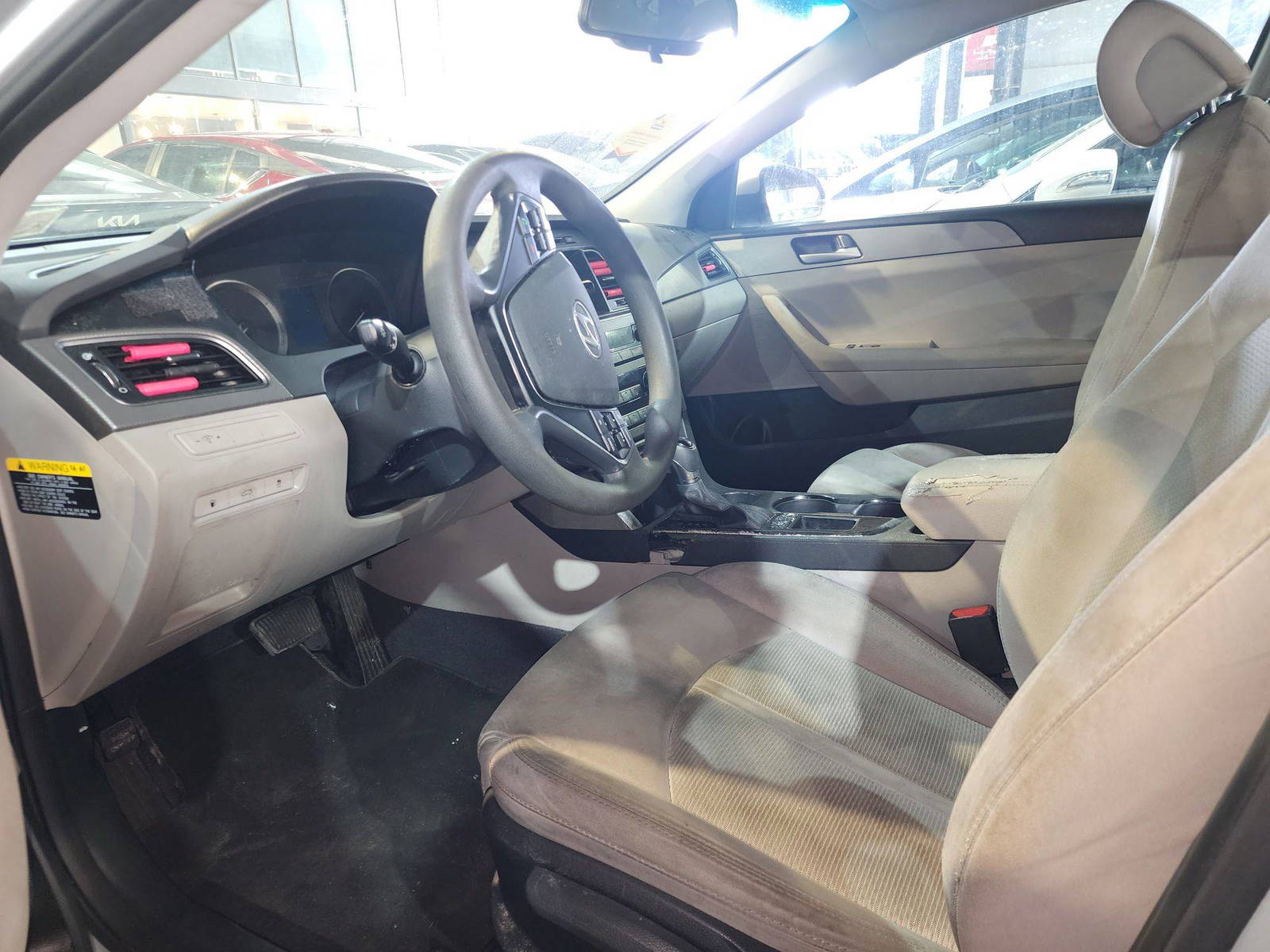 2016 HYUNDAI SONATA — 132568 Miles — Lot 7GH312484 — Al Quoz - Marhaba Auctions Used Cars - Image 9
