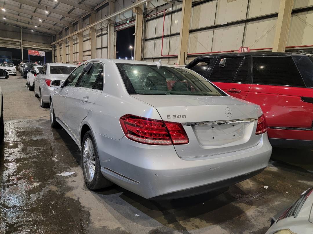 2014 MERCEDES BENZ E-300 — 118116 KM — Lot B4EA807443 — Main - Marhaba Auctions Used Cars - Image 5