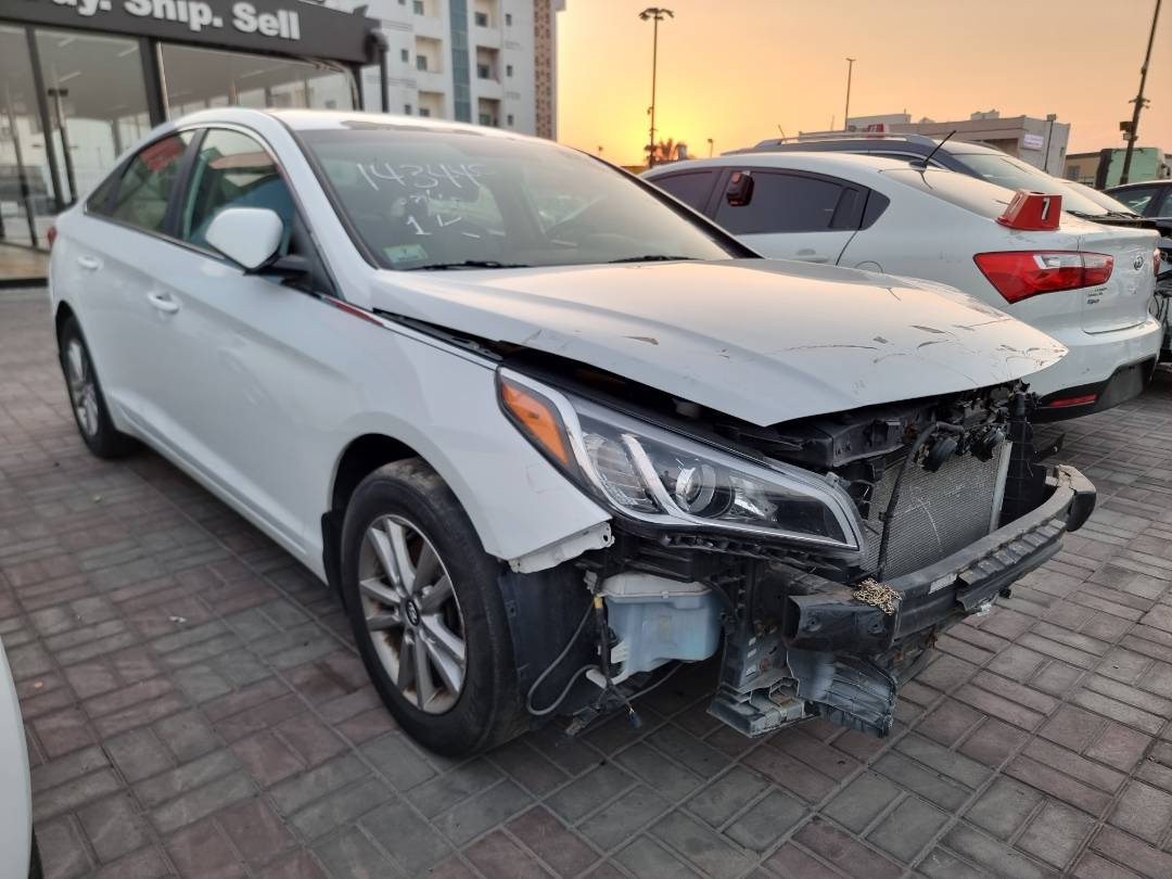 2015 HYUNDAI SONATA — 166702 Miles — Lot 214578 — Ind. 12 - Marhaba Auctions Used Cars - Image 4