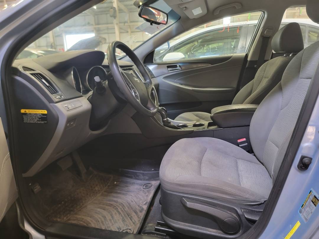 2013 HYUNDAI SONATA — 172386 Miles — Lot 37934903 — Main - Marhaba Auctions Used Cars - Image 8