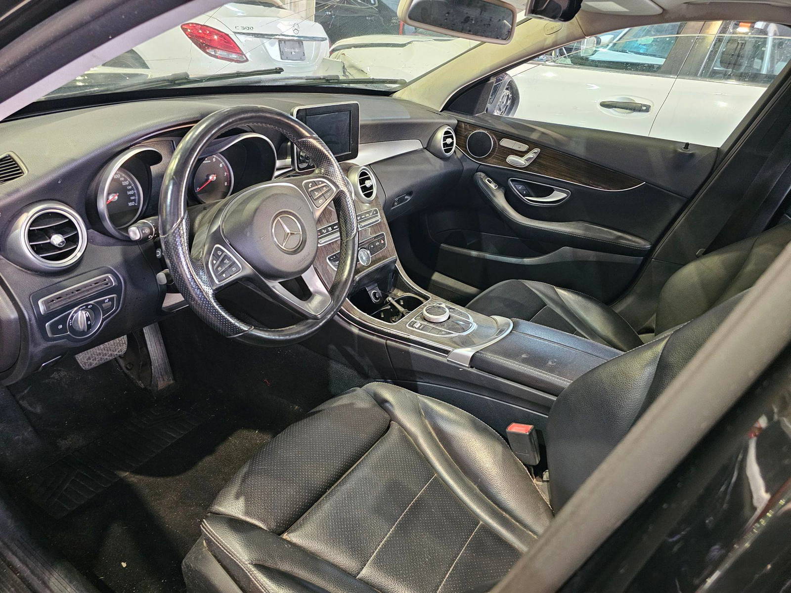 2017 MERCEDES BENZ C300 — 137610 KM — Lot HU217101 — Main - Marhaba Auctions Used Cars - Image 8
