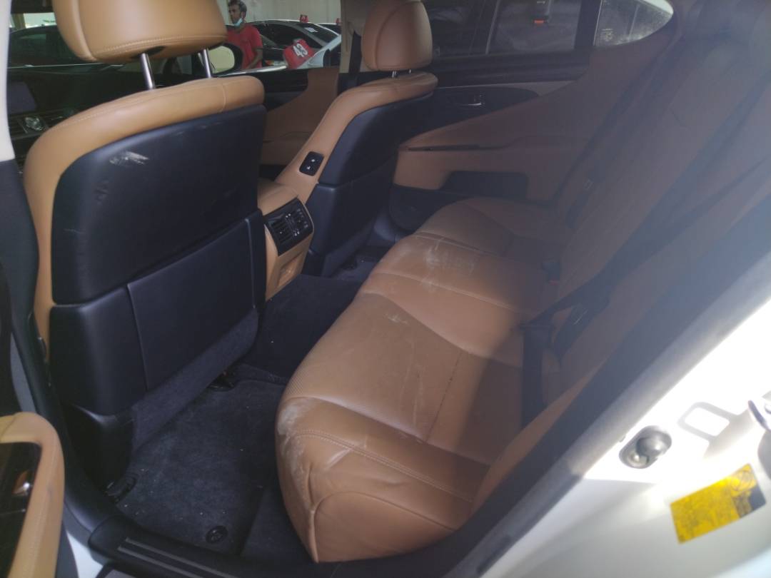 2013 LEXUS LS 460 — 153644 Miles — Lot D5119623 - Marhaba Auctions Used Cars - Image 6