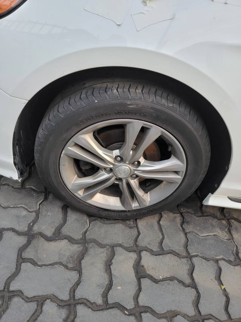 2019 HYUNDAI SONATA — 243040 KM — Lot KH747745 — Main - Marhaba Auctions Used Cars - Image 10