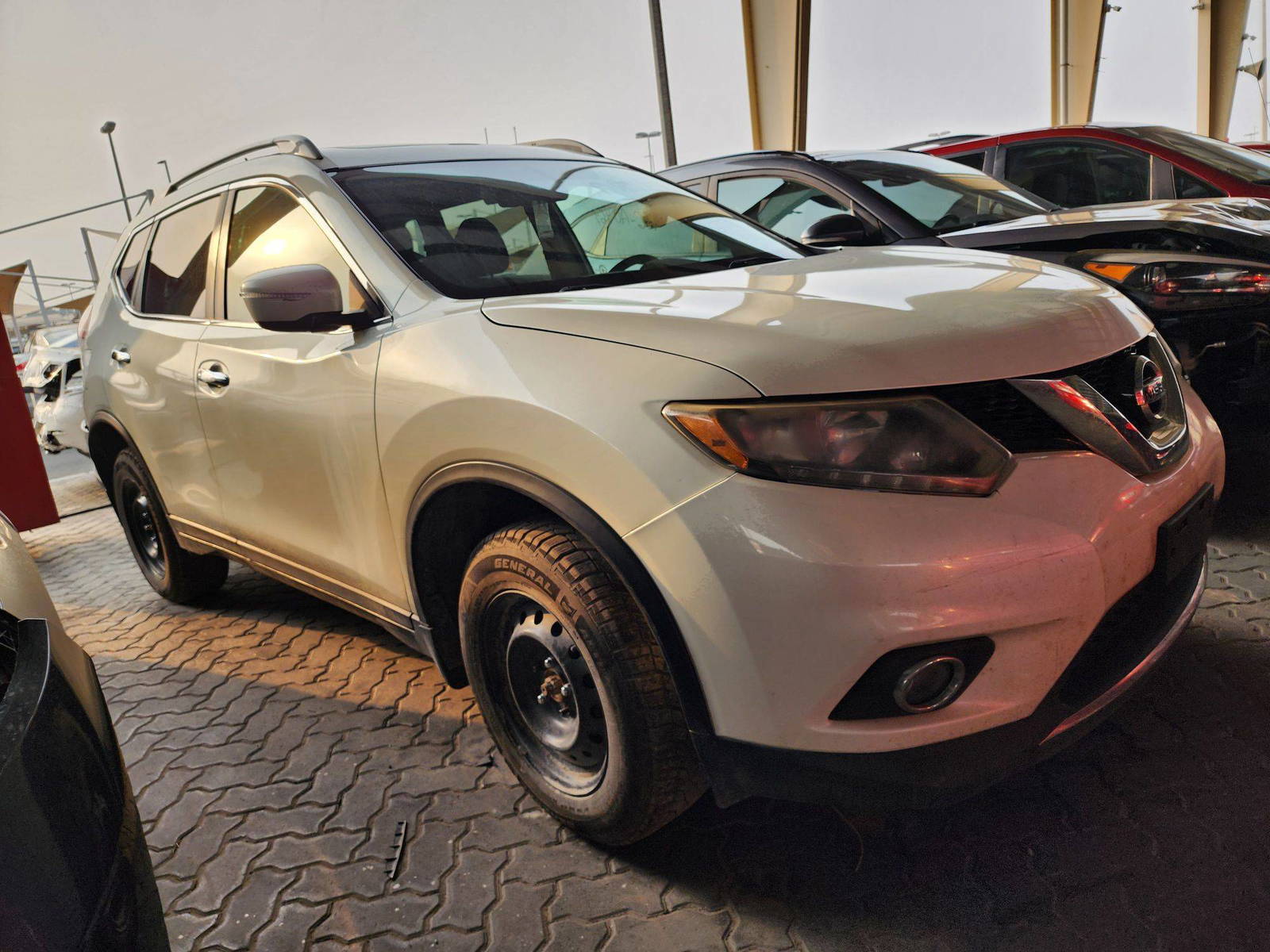 2015 NISSAN ROGUE — 197194 KM — Lot 831381 — Souq - Marhaba Auctions Used Cars - Image 7