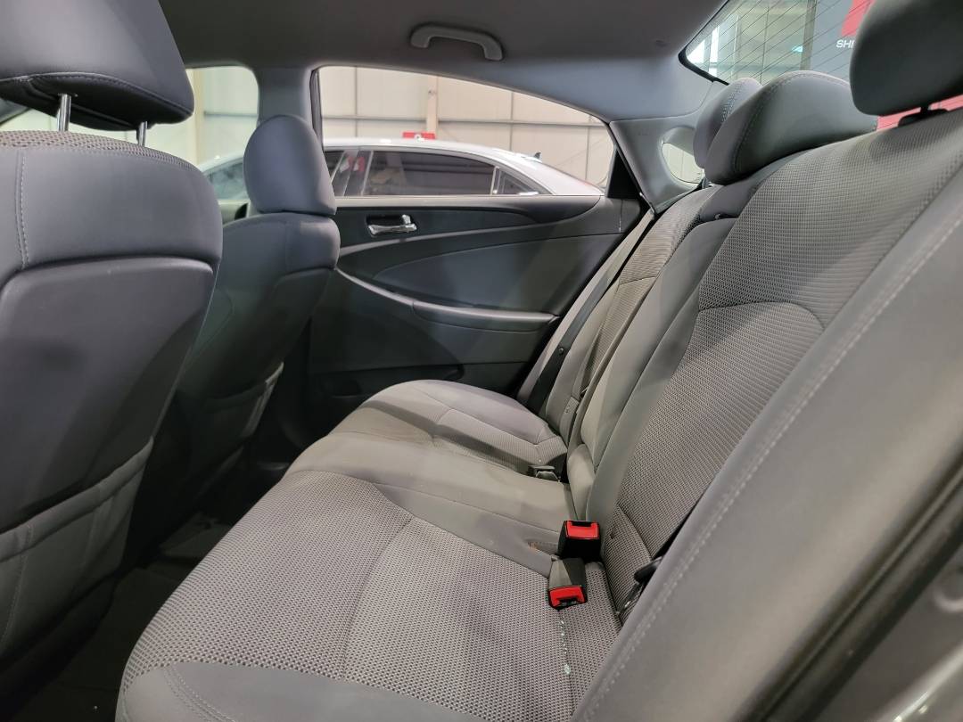 2013 HYUNDAI SONATA — 199632 Miles — Lot H760998 — Main - Marhaba Auctions Used Cars - Image 8
