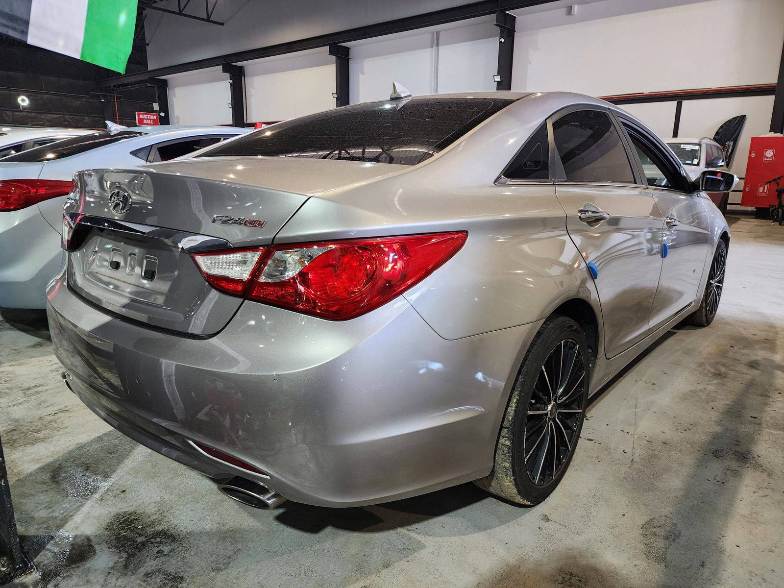 2010 HYUNDAI SONATA — 206493 KM — Lot 102290 — Main - Marhaba Auctions Used Cars - Image 4