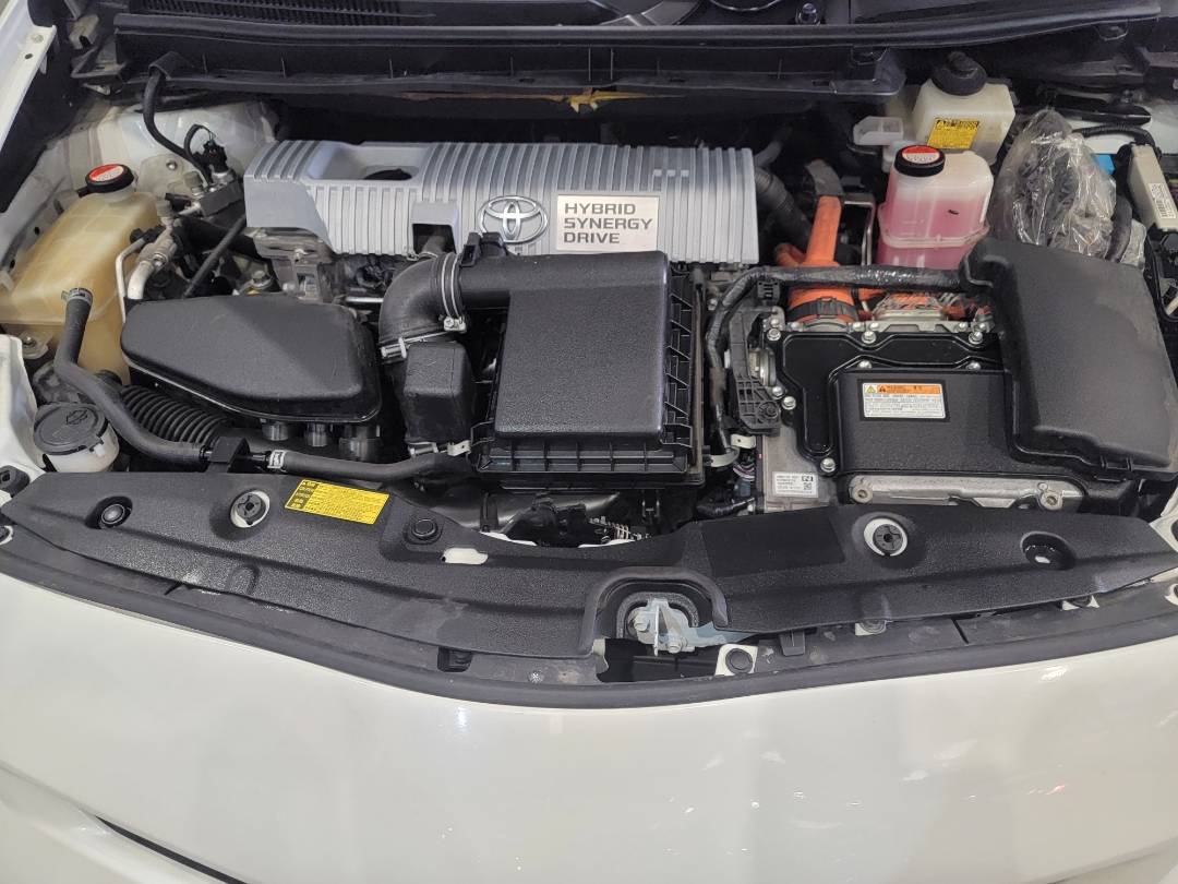 2015 TOYOTA PRIUS — 427915 Miles — Lot 427 915 — Main - Marhaba Auctions Used Cars - Image 9