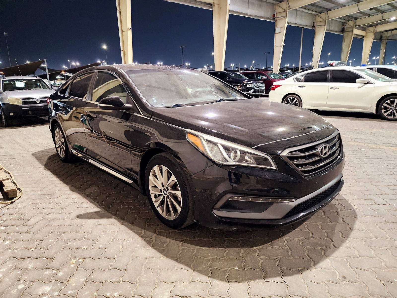 2016 HYUNDAI SONATA — 126321 Miles — Lot 8GH402482 — Souq - Marhaba Auctions Used Cars - Image 4