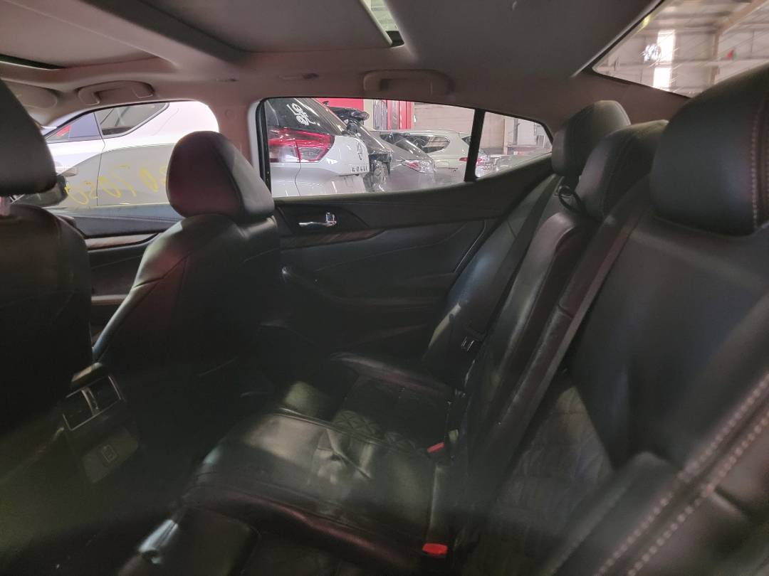 2018 NISSAN MAXIMA — 113146 KM — Lot 12307050 — Main - Marhaba Auctions Used Cars - Image 7