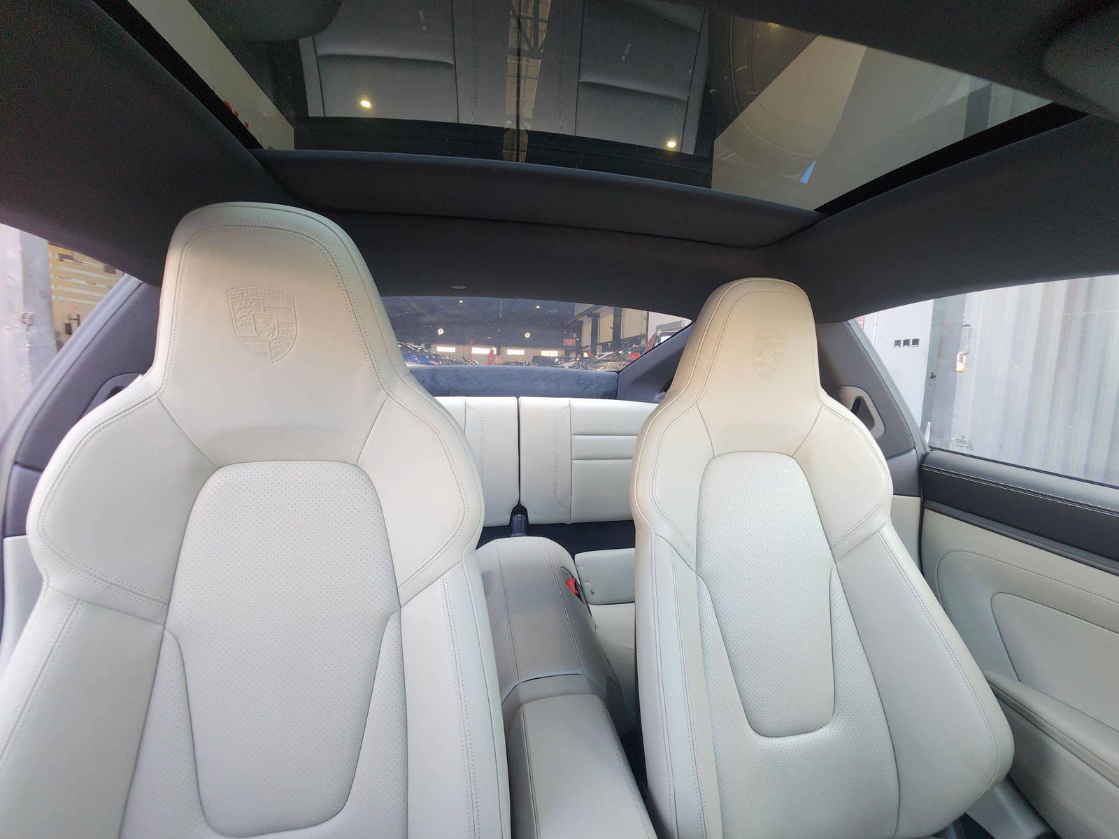 2022 PORSCHE CARRERA — 13053 KM — Lot 206557 — Al Quoz - Marhaba Auctions Used Cars - Image 13