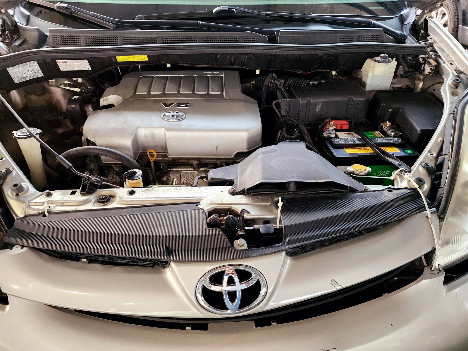 2008 TOYOTA SIENNA — 169188 Miles — Lot 56734784 — Souq - Marhaba Auctions Used Cars - Image 12