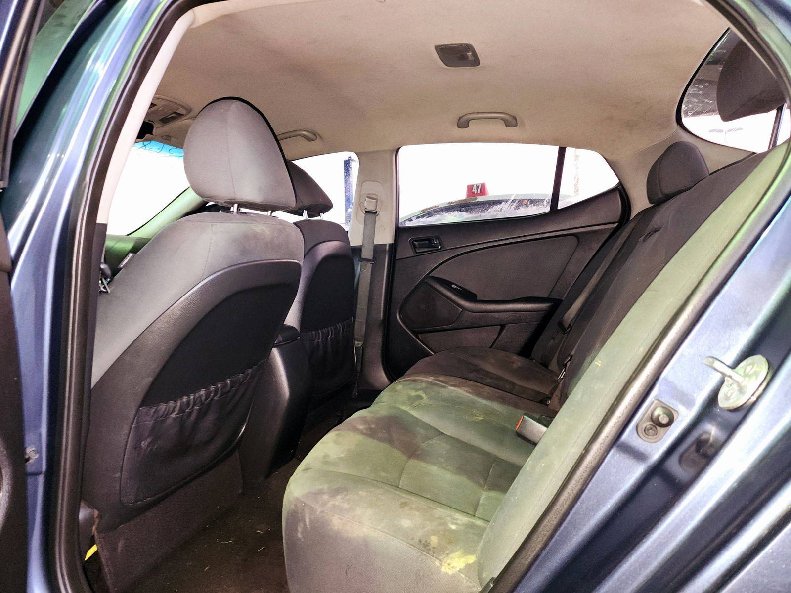 2015 KIA OPTIMA — 205336 Miles — Lot FG473686 — Souq - Marhaba Auctions Used Cars - Image 6