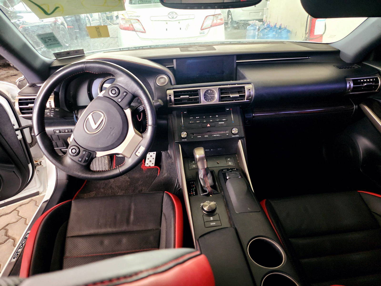 2015 LEXUS IS 250 — 176372 Miles — Lot 5023366 — Souq - Marhaba Auctions Used Cars - Image 7