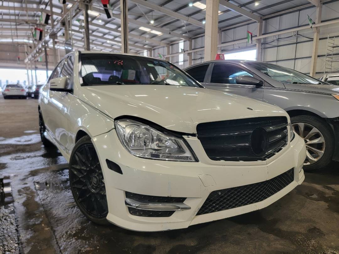 2012 MERCEDES BENZ C300 — 113633 Miles — Lot 38987801 — Souq - Marhaba Auctions Used Cars - Image 4